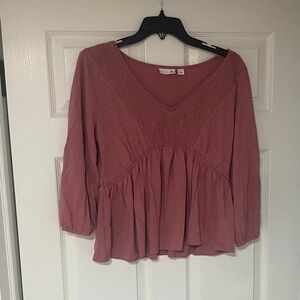 SO Dusty Rose V-Neck Peasant Blouse